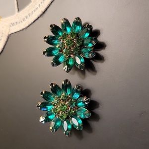 Vintage clip on flower earrings